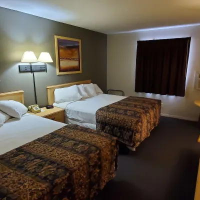 Cottonwood Inn and Conference Center Hotels near Green Valley Golf Course