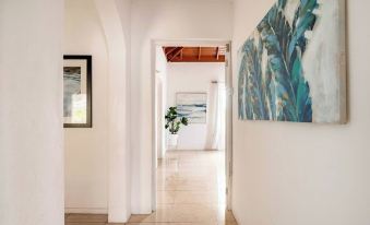 Runaway Bay Gem Villa