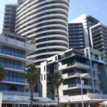 AKOM AT Docklands Hotel Exterior