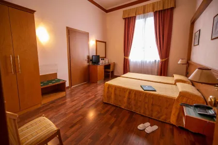 Hotel Estense Отели в г. Модена