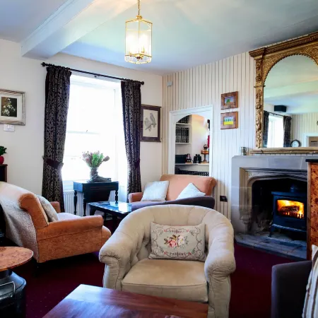Rollestone Manor B&B and Restaurant