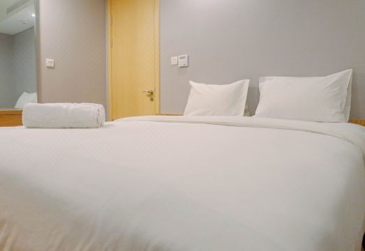 1. 럭셔리어스 & ..