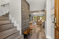 Quaint 2-Bedroom Condo, Short Walk to Downtown Ketchum, Near River Run Ski Lodge