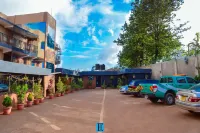 Ebisa Hotel Marsabit - Parking