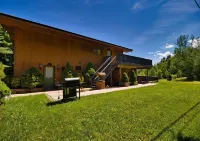 The Haüs Windham - Spacious Suites, Hot Tub, Mountain Views!