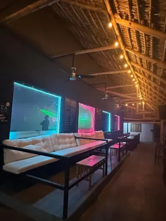 Republik Hotel, Bistro and Nightclub on Site