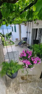 Apartments Hani Hotels near Museum of Brac