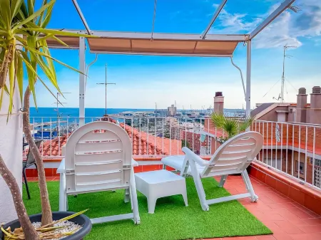 Attic by Unik Vacation Отели рядом с достопримечательностью «Mediterranean Balcony»