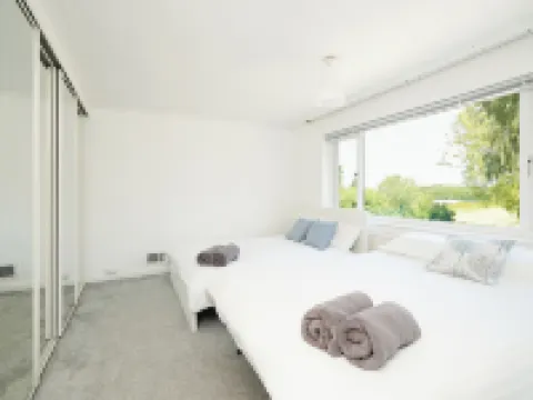 Rentmyspahome with Swimming Pool Hottub and Sauna Hotels in Rotherham District