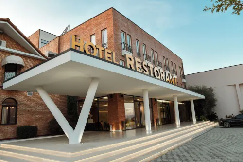 Hotel Albulena - 3-Star
