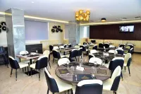 3pple M Continental Hotel & Suites
