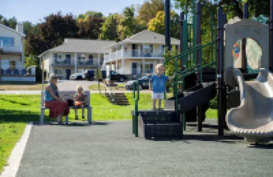 雲杉海岸汽車旅館