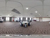 Quality Inn & Suites Hotels in der Nähe von Carew Turm