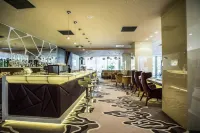 Ramada Plaza by Wyndham Craiova - Baarit