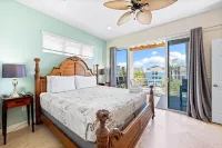 A Somewhere is Here by Beachside Management - Parking