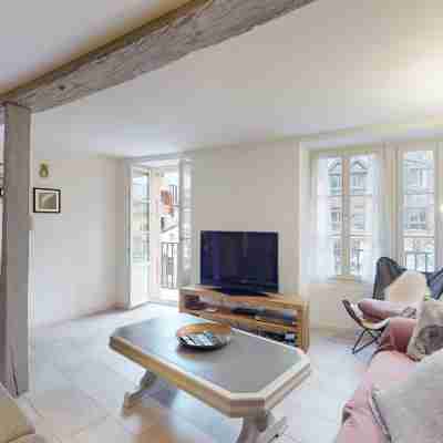Beautiful Apartment in the Heart of the Old City Others