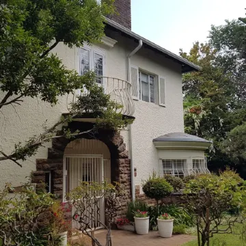 Ça Ira Guesthouse and Wellness Retreat