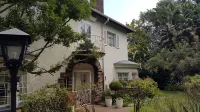 Ça Ira Guesthouse and Wellness Retreat