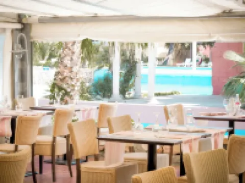 Malibu Village Hotels in Canet-en-Roussillon
