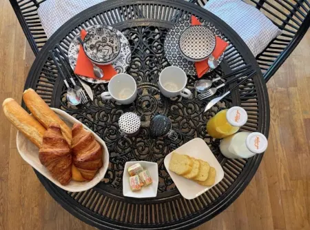 Le Chalet Bleu - Tout Bonnement Bien Отели в г. Ото-ан-Ож