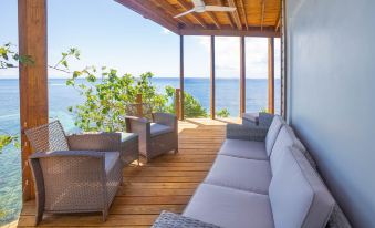 Wow! Views and More, Fantastic 2 Bedroom in West End - Villa Agua Apts