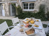 La Maison Cornon Hotels in Crepy-en-Valois