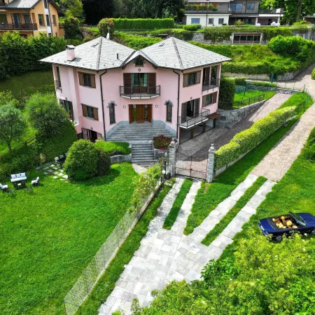 Villa Grel - by Myhomeincomo