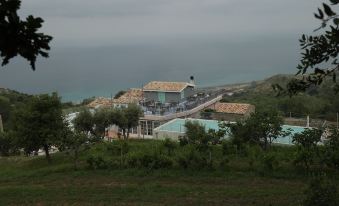 Borgo Rosso di Sera Resort