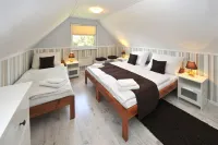 Aplend Chaty Lux Tatry Holiday Hotels in Veľký Slavkov