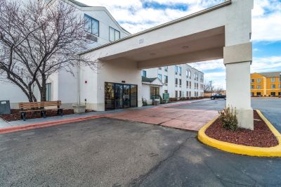 共有エリア モーテル 6 ハーヴェイの写真