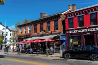 Heart of Mainstrasse Apt 2 Hotels in Ludlow