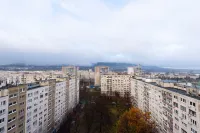 WaterFront City Apartments by UrbanRent