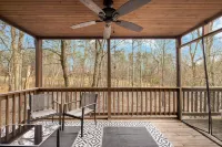 Mountain Retreat - Deck, Fire Pit, Grill, WiFi Hotels in Berkeley County