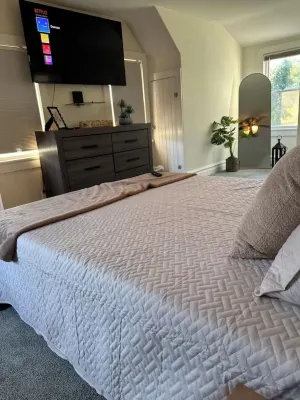 Cozy Cape Cod in lovely Allentown with modern amenities 이타카 파크 & 와일더네스 트레일 주변 호텔