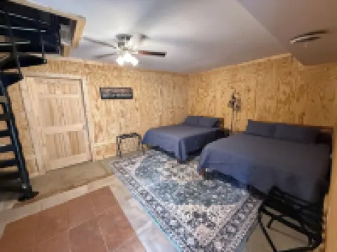 Trailhead Riverfront Cabin