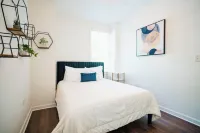 2BR Chic Duplex - Firepit - Perfect for Travel