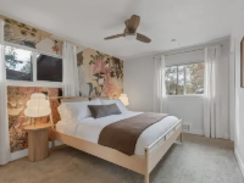 5BD Japanese-Themed w/ Hot Tub, Movie Room & Games Hotels in Arvada