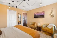 The Utopia X4 Starship: A Star Wars Themed Retreat