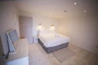 Amazing views over Beach and the sea.2 bedrooms Các khách sạn ở Saint Austell Bay