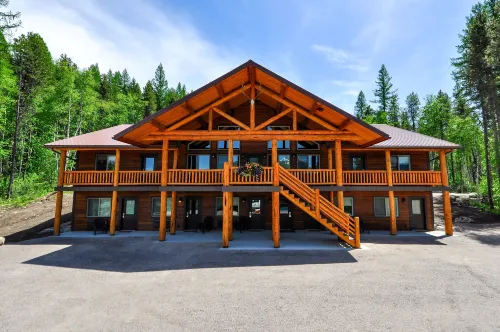 Paddle Ridge Hotel a West Glacier