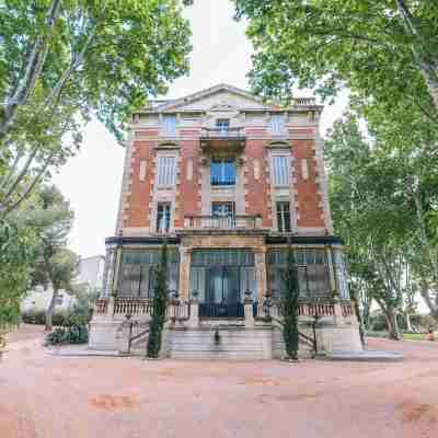 Château la Beaumetane Hotel Exterior