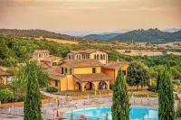 HOTIDAY Room Collection - Massa Alta Hotels in Massa Marittima