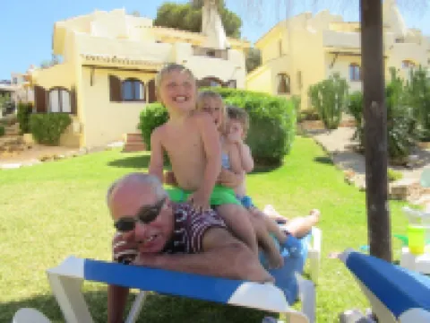 Villa with stunning views,easy access to swimming pool/ beautiful gardens. A/Con