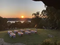 Lakefront home with easy access to Norfork Lake