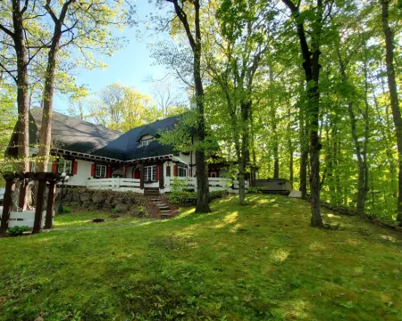 Le Manoir aux Secrets Hotels in Rawdon