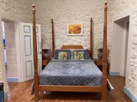 'Villa Jarrow',Beach Front, Beautiful Victorian Restored Property Hotels in Saint Lawrence