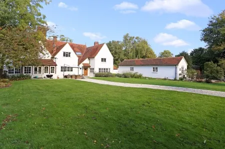 Luxury Grade 2 Listed Large Tudor Manor in Essex