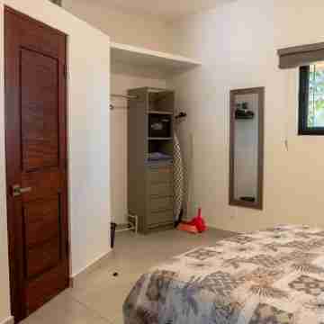 Villas Escondido, Villa # 3 One Bed. Only 3 km-2ml.to the beach and shopping Rooms