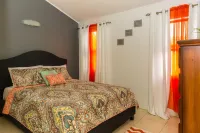 EXQUISITE 2 BEDROOM TOWNHOUSE IN SUNSHINE CITY - PORTMORE Hotel a 