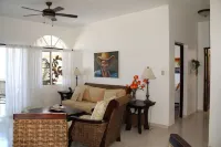 Amazing Ocean and Pool view, lots of openings  for Spring and Summer Bookings 푸에르토플라타 호텔